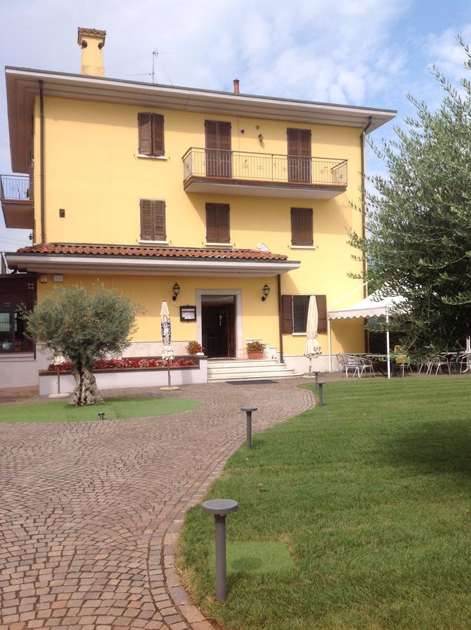 Hotel Panineria Colombera Rossa بريشا المظهر الخارجي الصورة